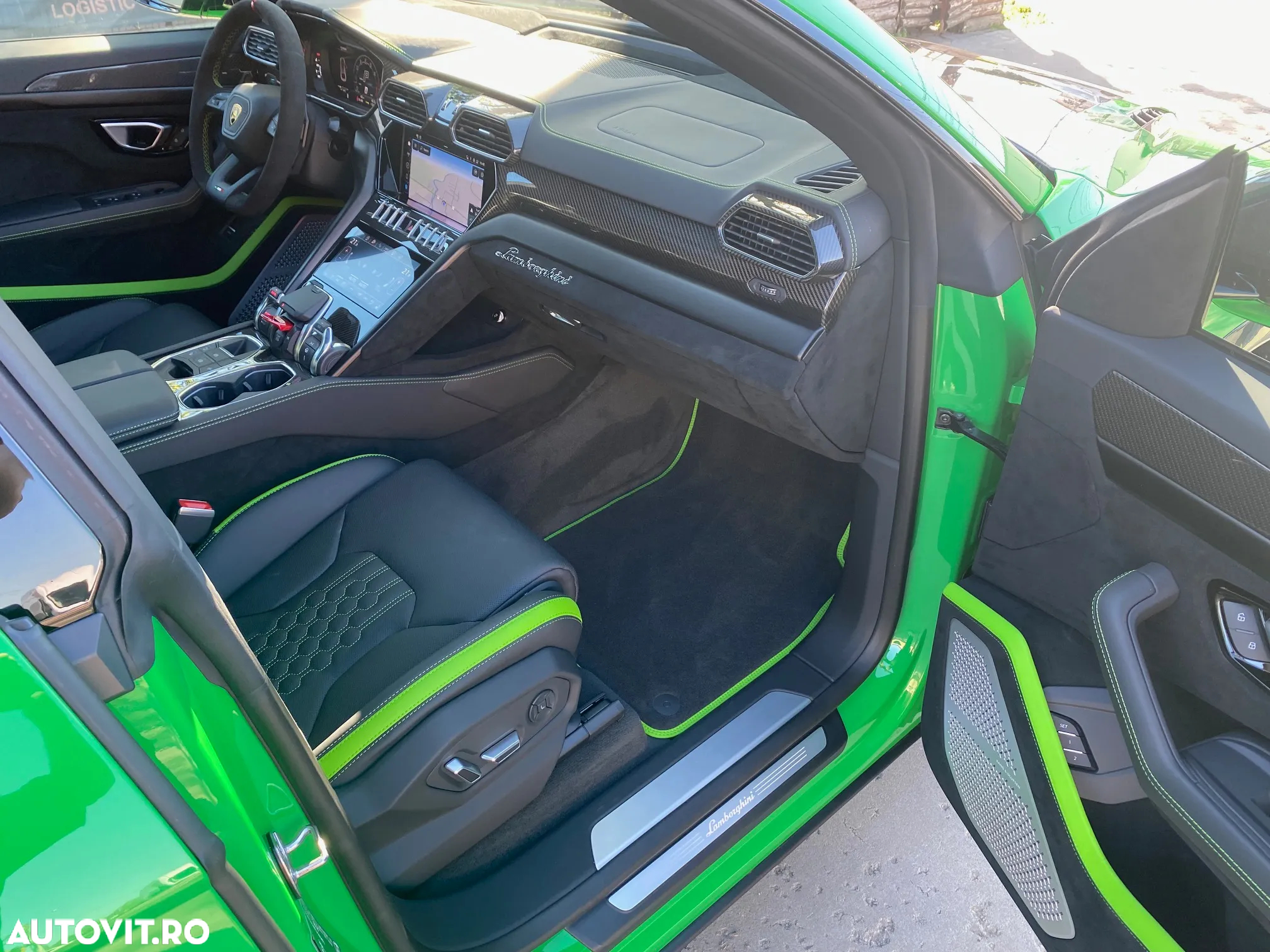 Lamborghini URUS - 14