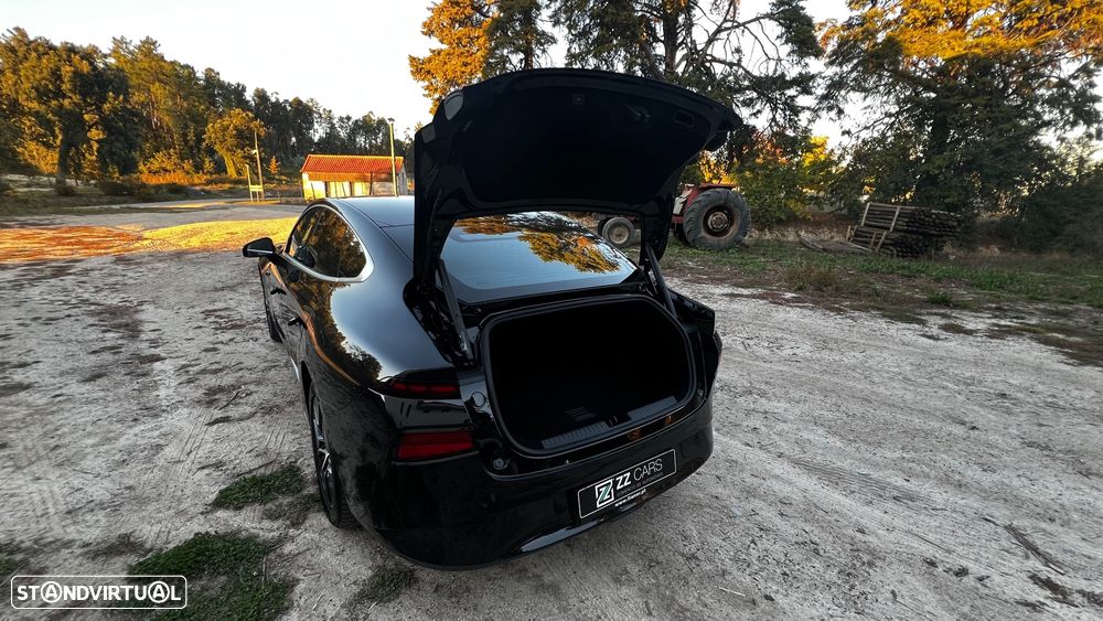 Xpeng P7i 86.2 kWh Long Range + Premium Cockpit - 10