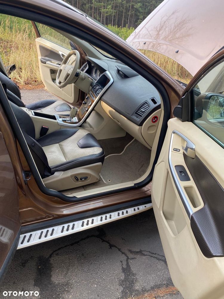 Volvo XC 60 T6 AWD RDesign - 13