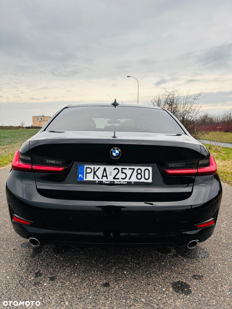 BMW Seria 3 318d - 6