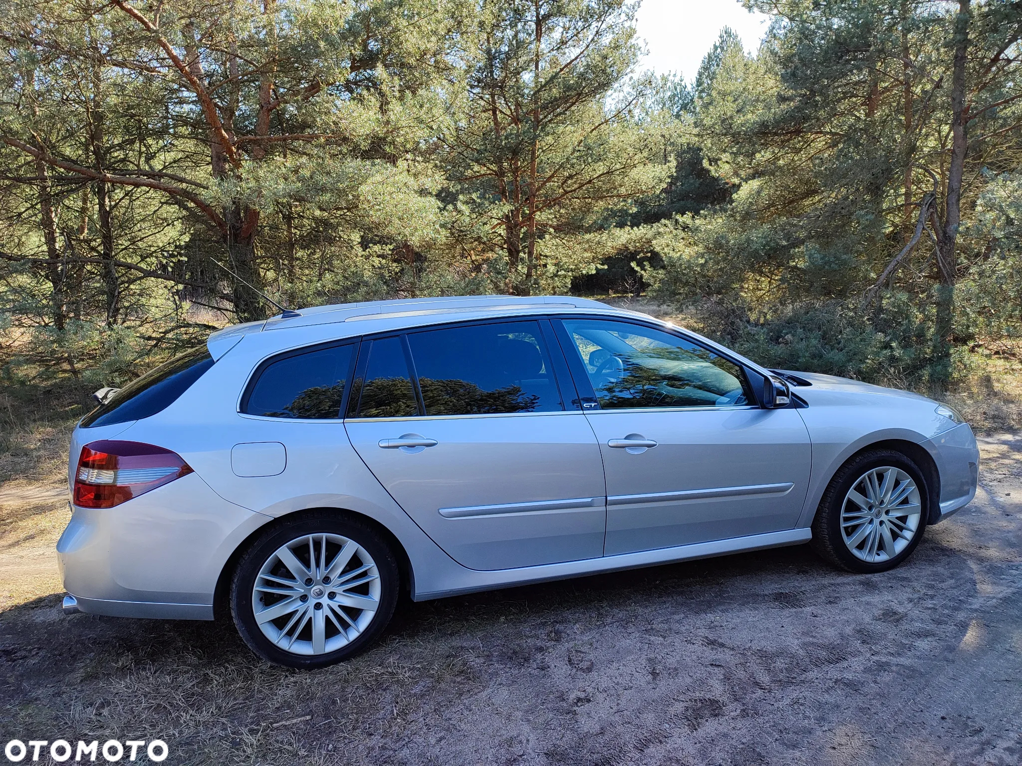 Renault Laguna Grandtour dCi 180 FAP GT - 8