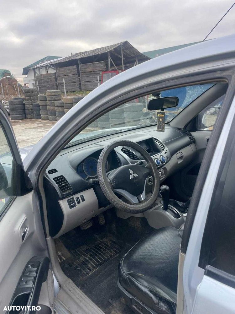 Dezmembrez Mitsubishi L200 2.5 diesel 2006-2009 - 5