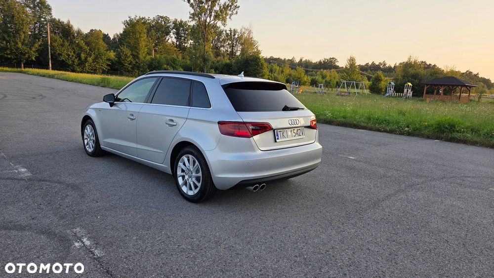 Audi A3 Sportback 2.0 TDI S line Sportpaket - 12