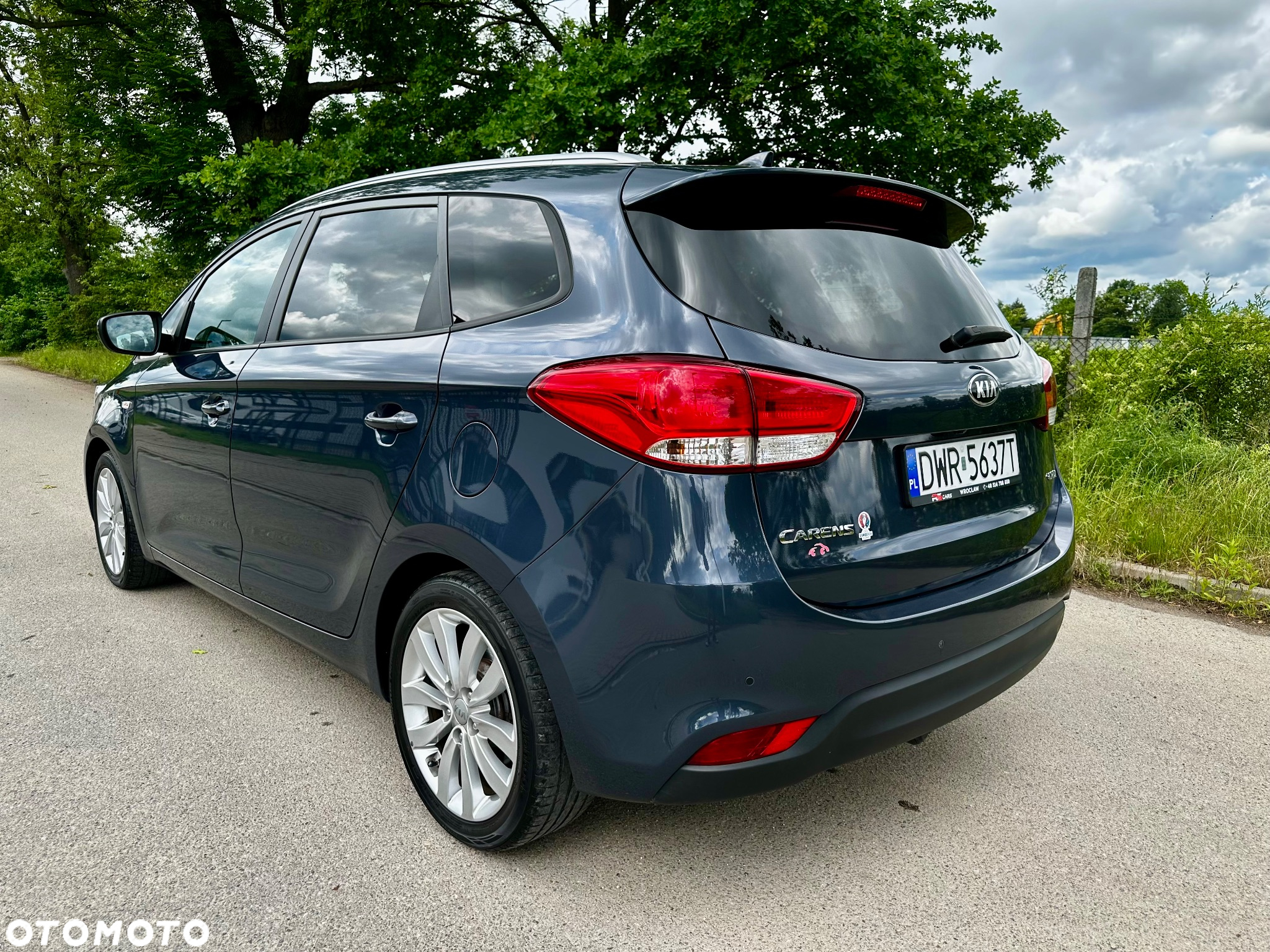 Kia Carens 1.7 CRDi 141 ISG UEFA EURO 2016 - 8