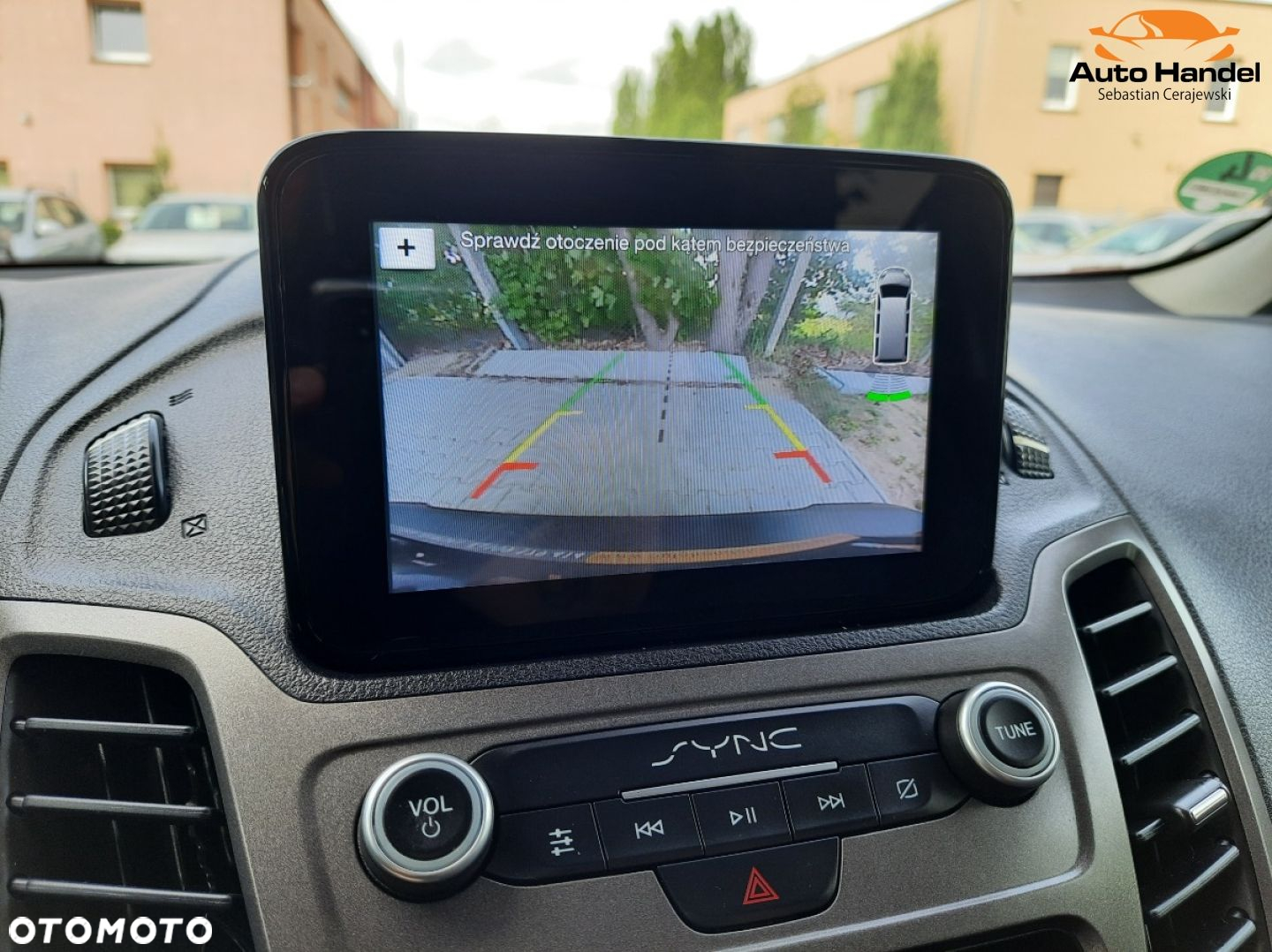 Ford Transit Connect - 25
