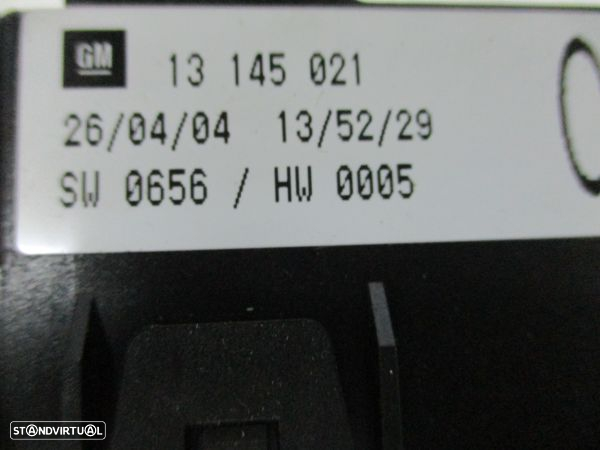 Caixa Fusiveis Opel Astra H (A04) - 4