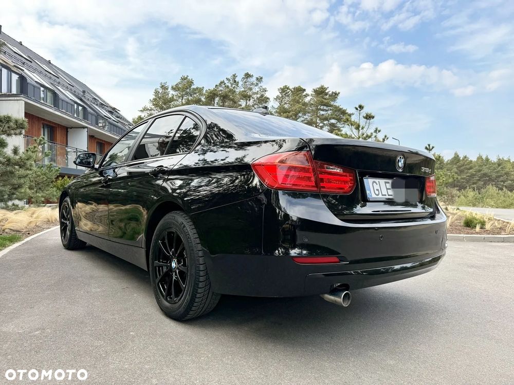 BMW Seria 3 318d - 13