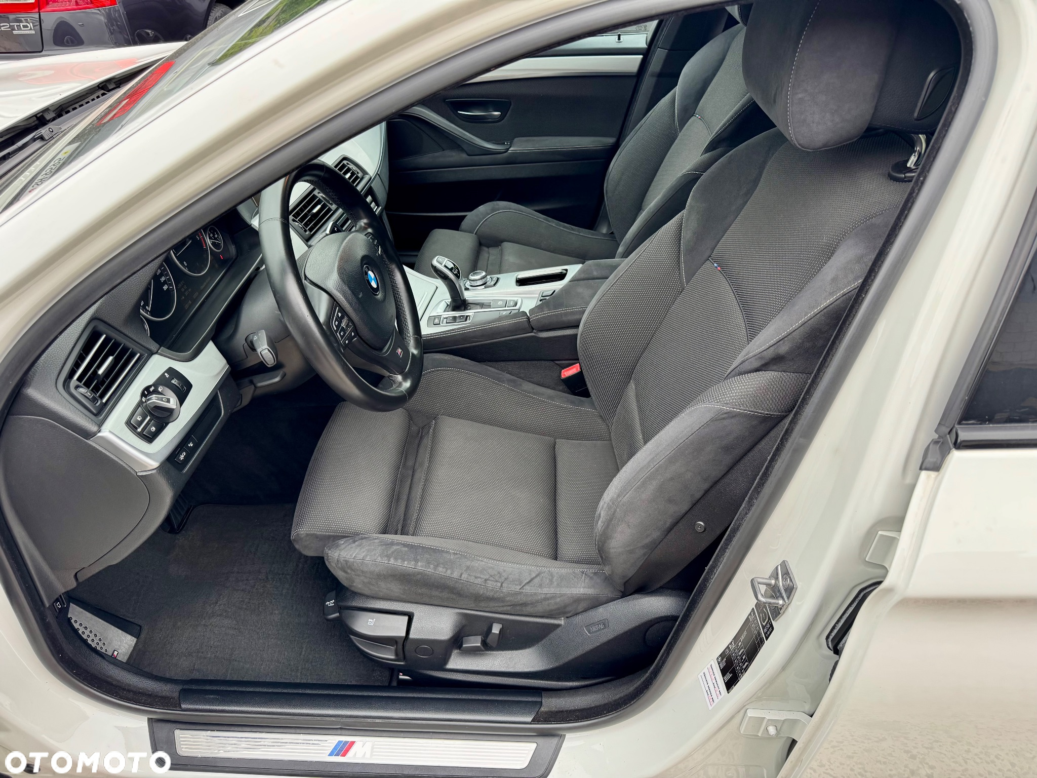 BMW Seria 5 520d Touring Sport-Aut - 12