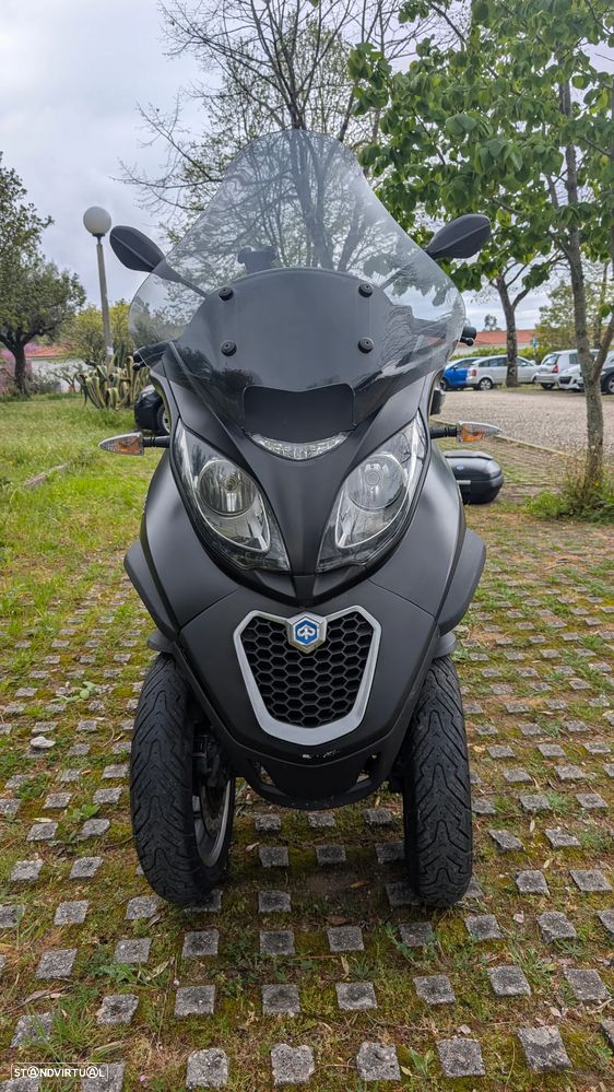 Piaggio MP3 - 2