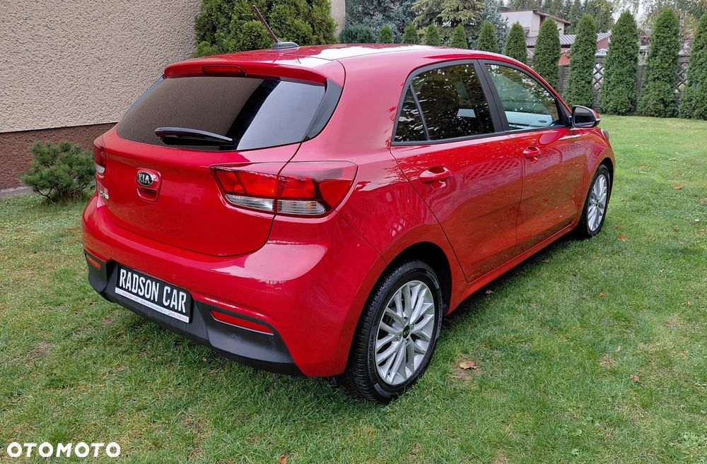 Kia Rio - 8
