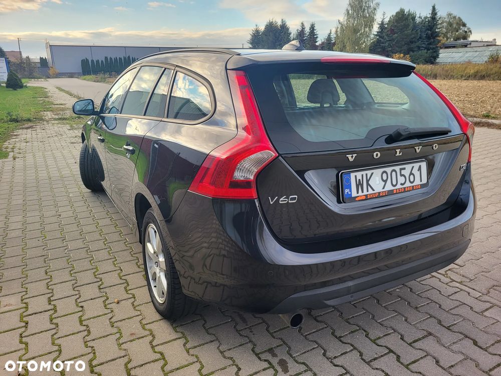 Volvo V60 D2 Momentum - 18