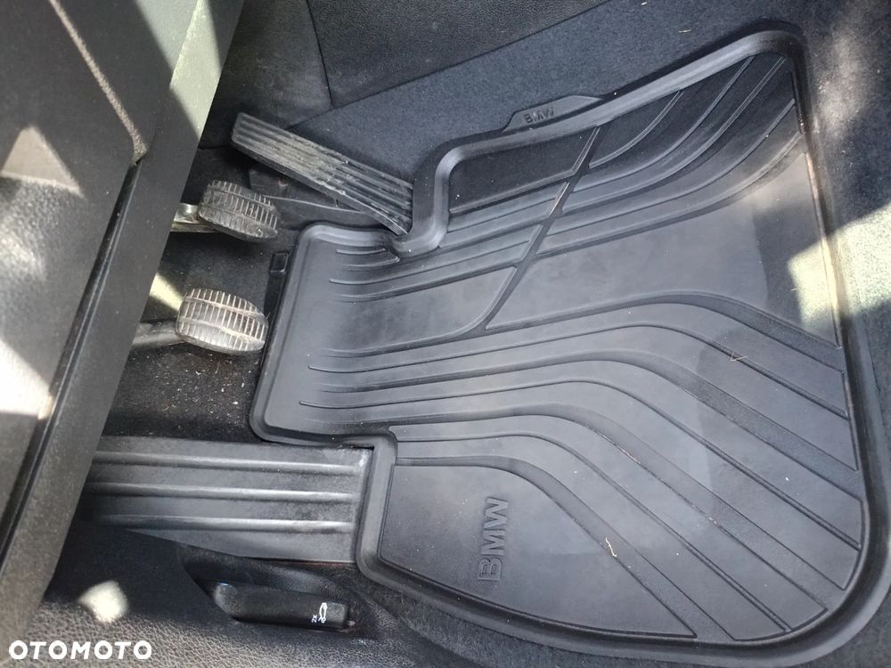 BMW Seria 2 218i - 23