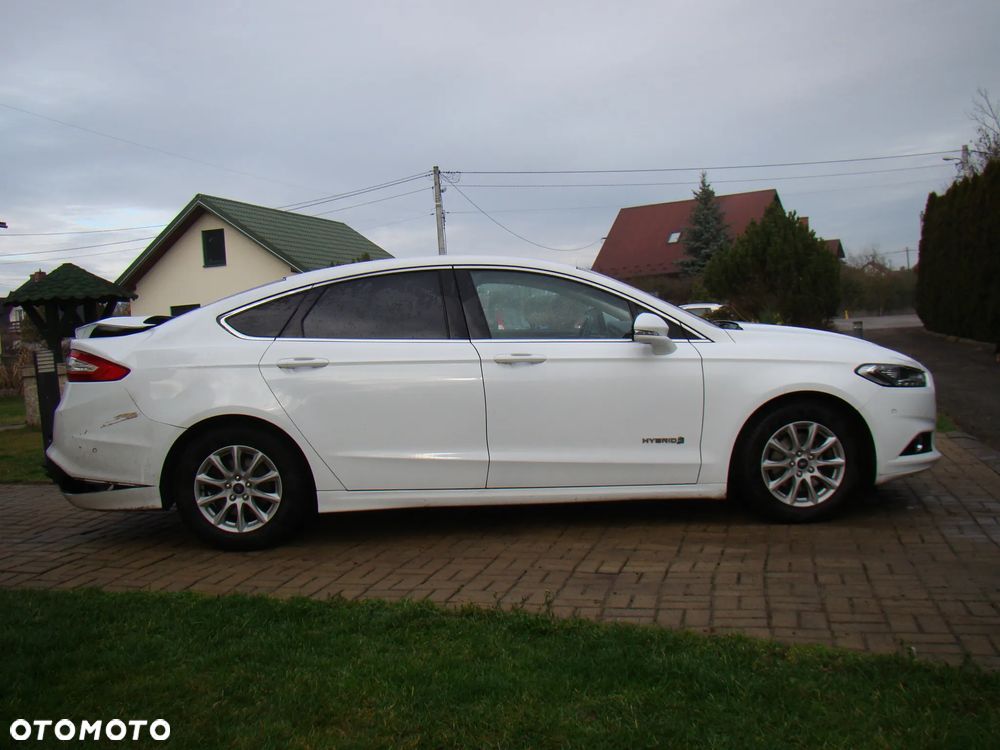 Ford Mondeo 2.0 Hybrid Titanium - 3