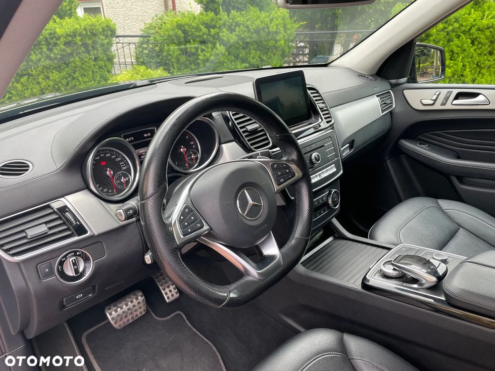 Mercedes-Benz GLE - 10