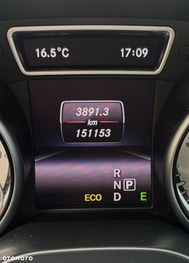 Mercedes-Benz GLA 250 4-Matic - 10