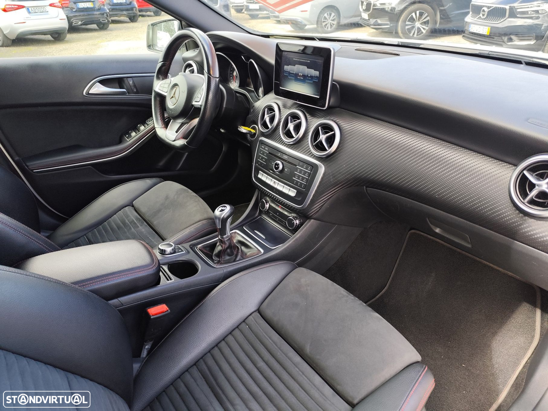 Mercedes-Benz A 200 d AMG Line - 17