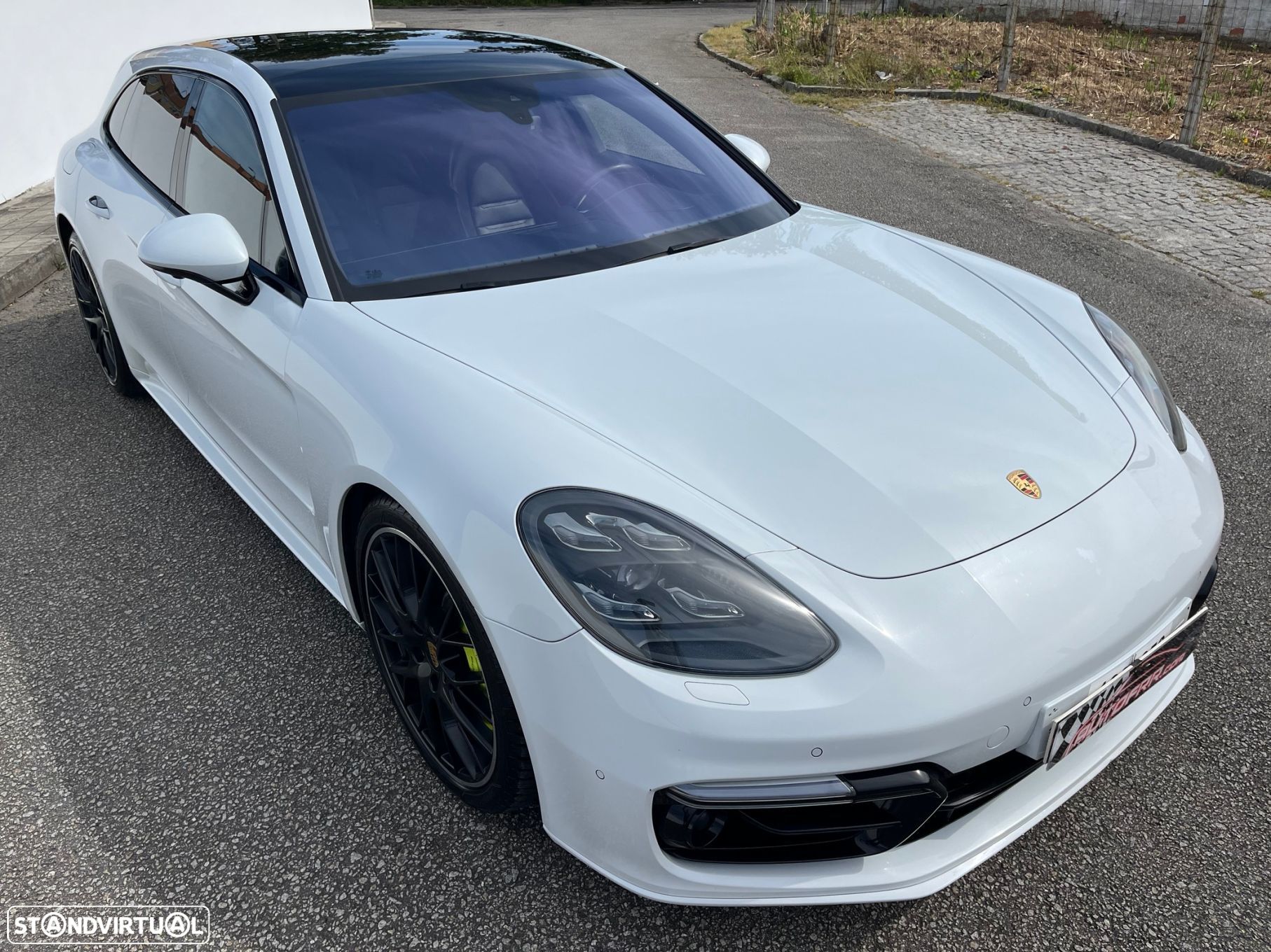 Porsche Panamera Sport Turismo 4 E-Hybrid - 1