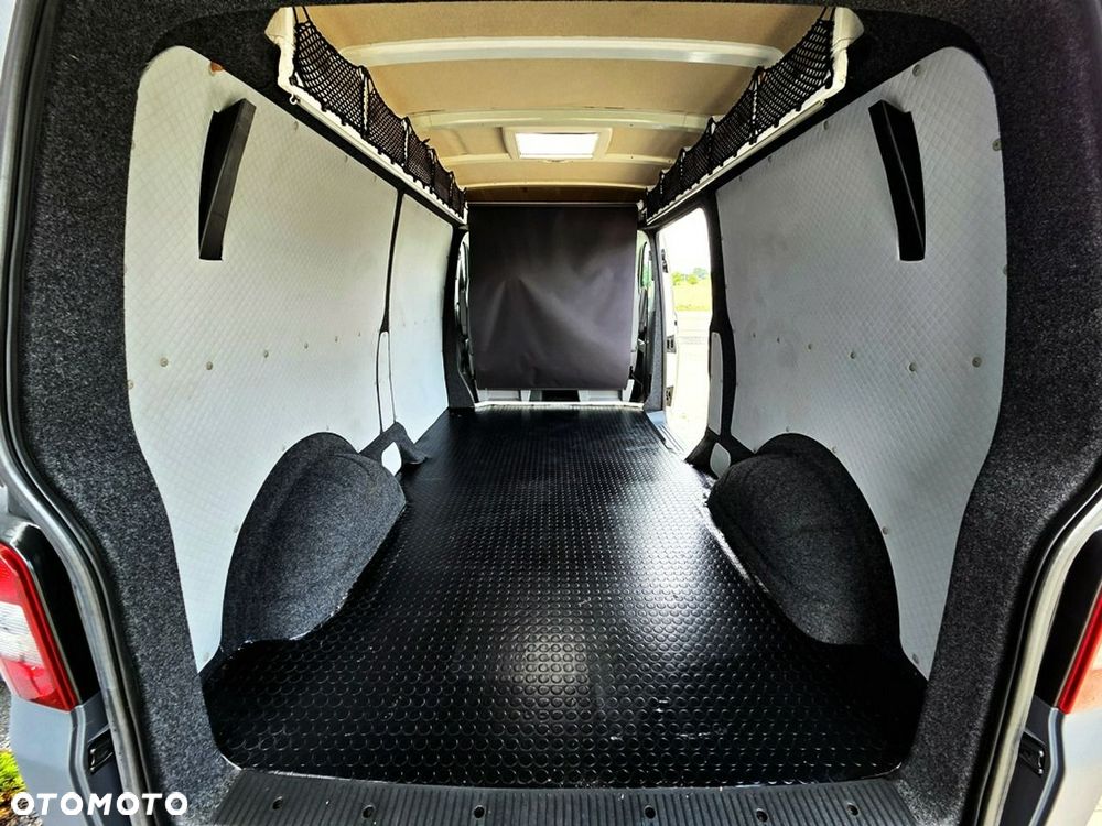 Volkswagen Transporter - 13
