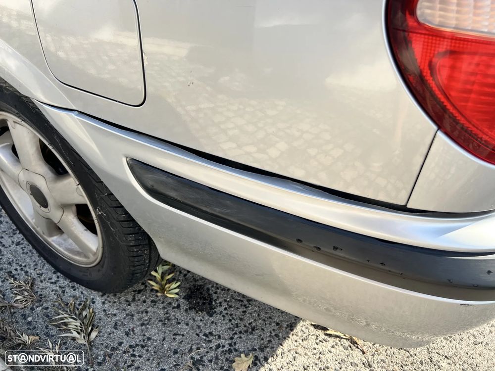 Nissan Almera 1.5 Comfort ABS+AC - 9