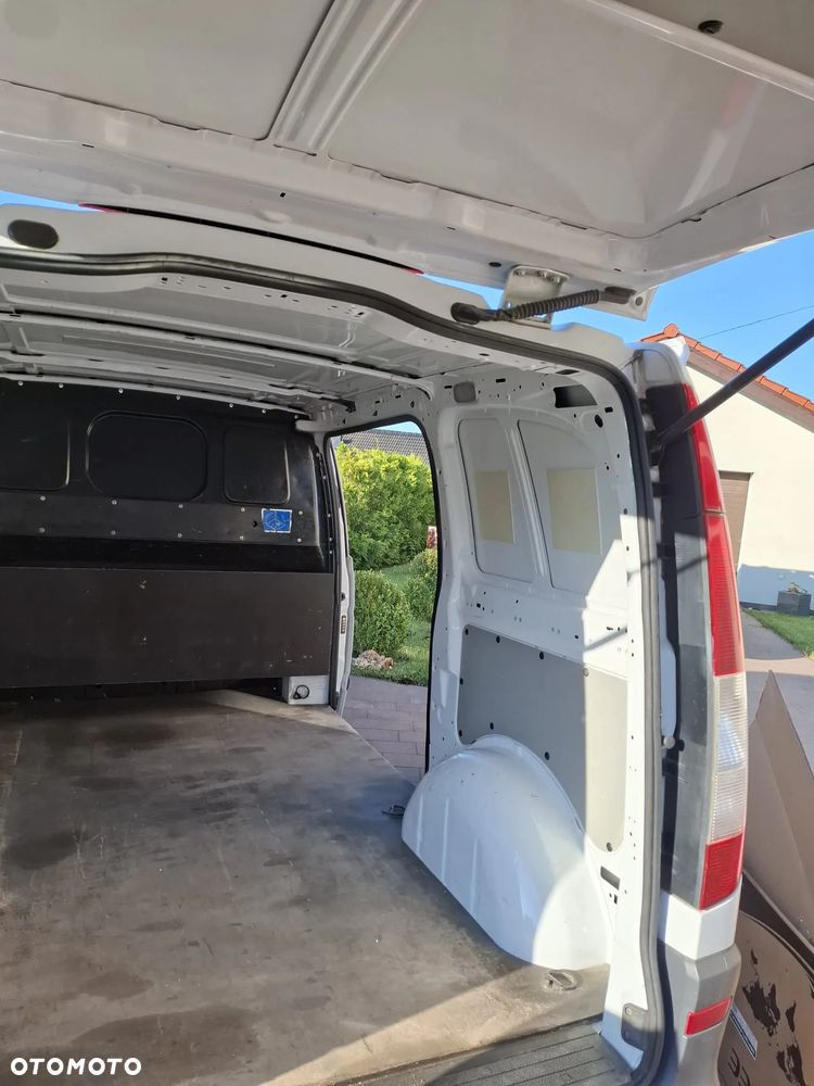 Mercedes-Benz Vito Univan 639.601 - 13