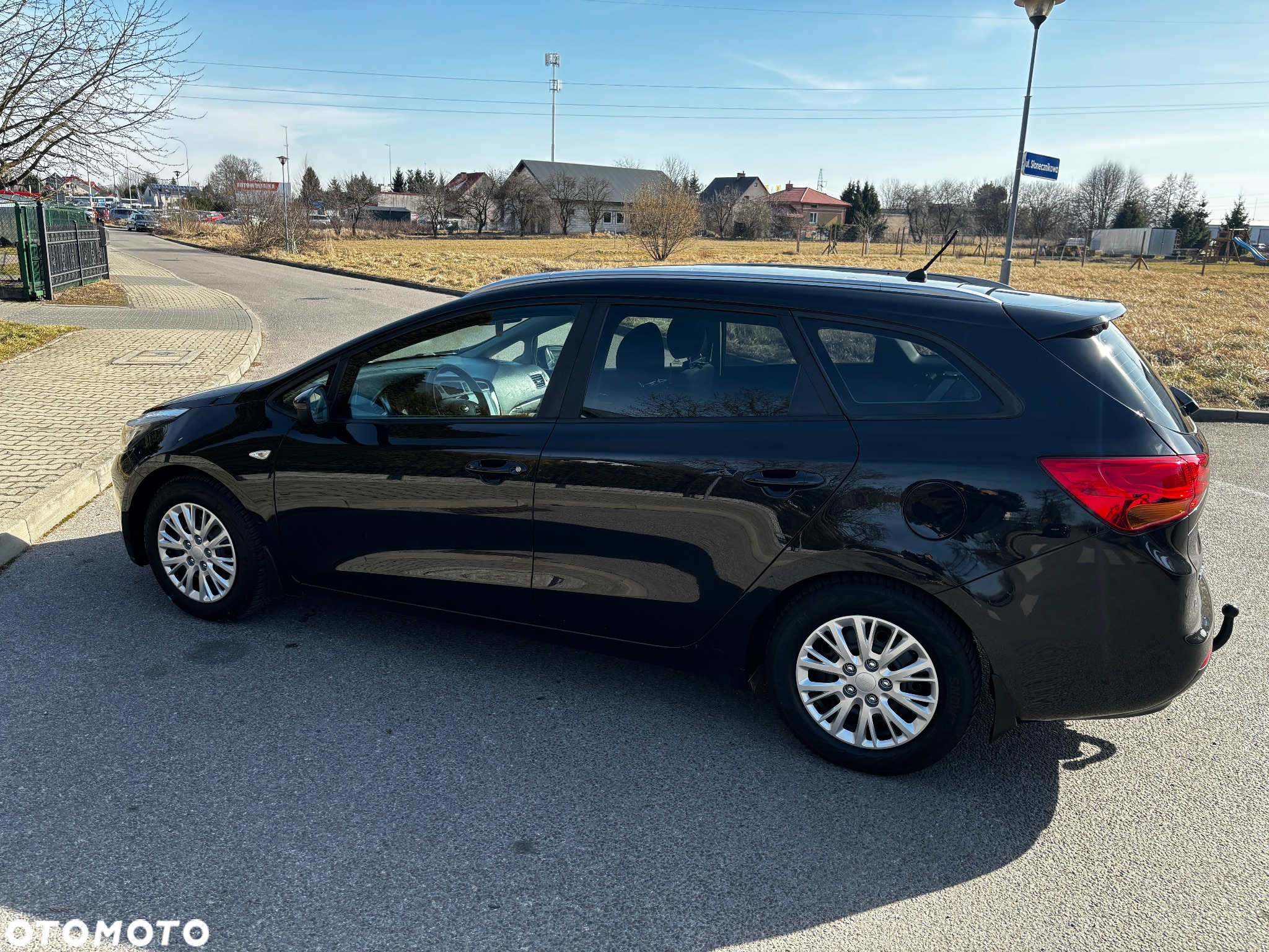 Kia Ceed 1.6 GDI Dream Team Edition - 12