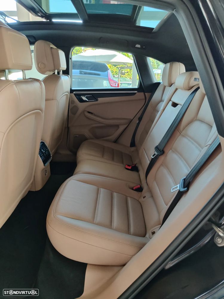 Porsche Macan T - 15
