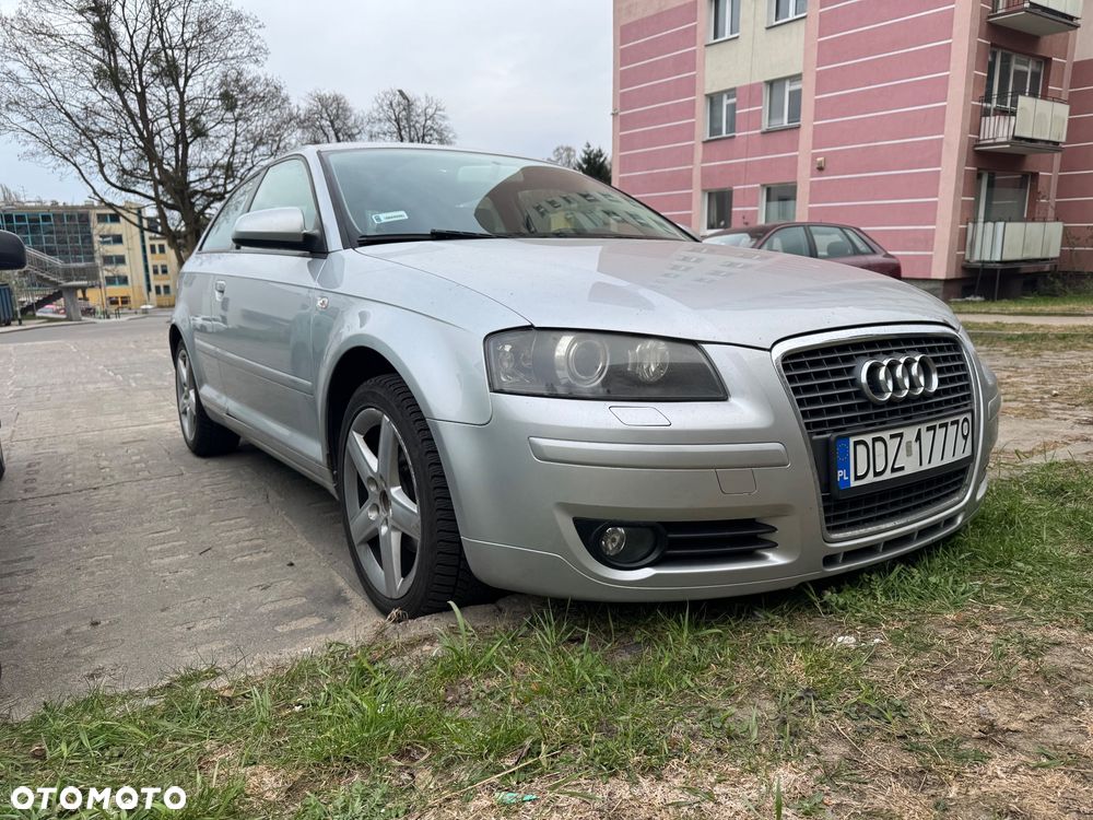 Audi A3 3-drzwiowe 1.6 FSI Ambiente - 1