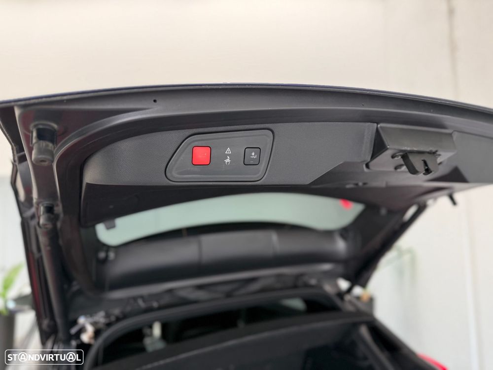 Peugeot 3008 1.5 BlueHDi GT Line EAT8 - 28