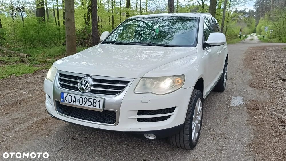 Volkswagen Touareg - 1