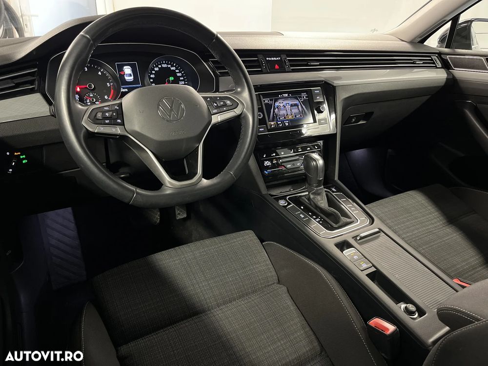 Volkswagen Passat 2.0 TDI DSG Comfortline - 12