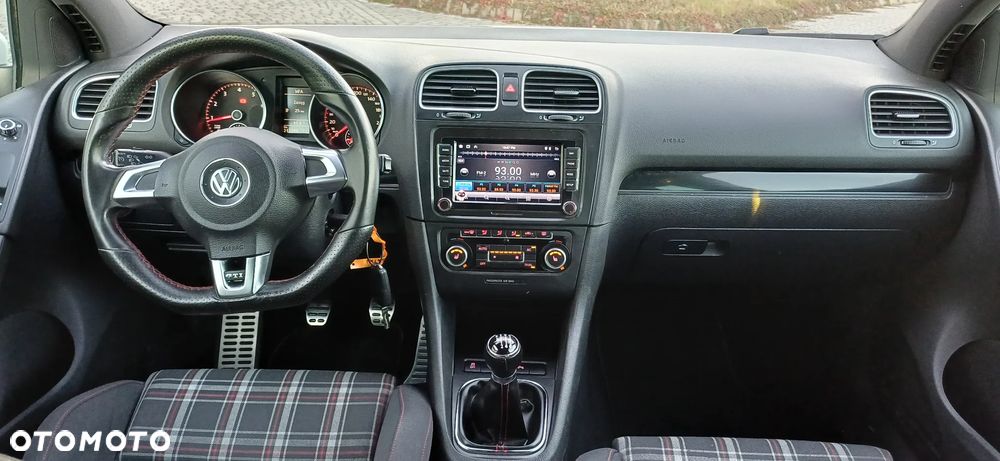 Volkswagen Golf 2.0 GTI - 16