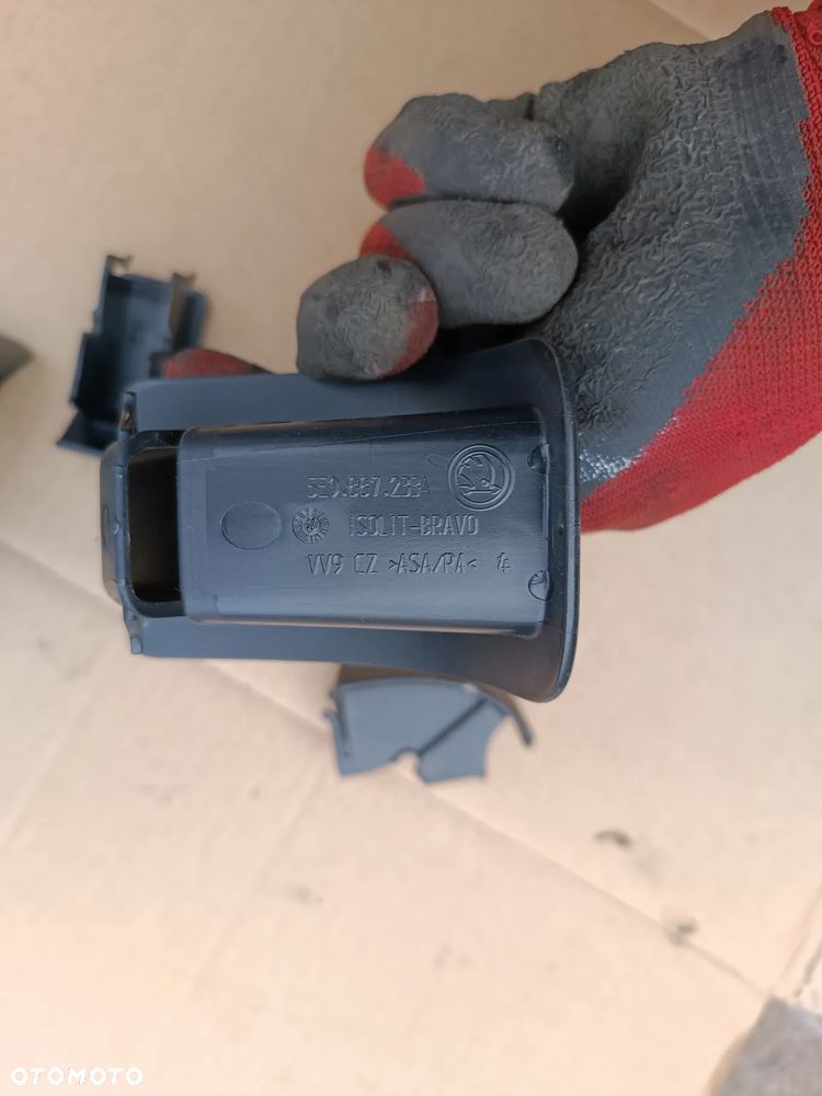 ZAŚLEPKI ISOFIX KOMPLET SKODA OCTAVIA III VRS KOMBI 5E0887233A - 2