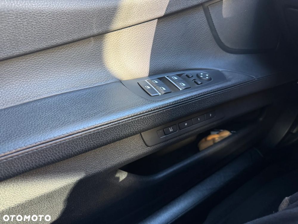 BMW Seria 7 740Li - 7
