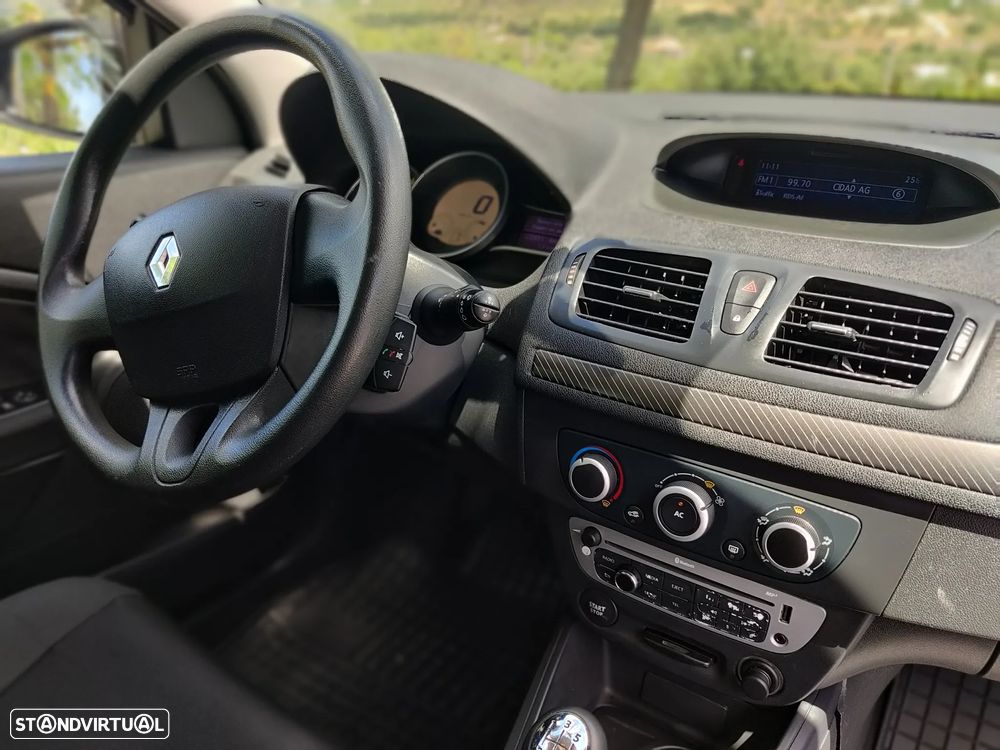 Renault Mégane Sport Tourer 1.5 dCi Dynamique CO2 Champion - 22