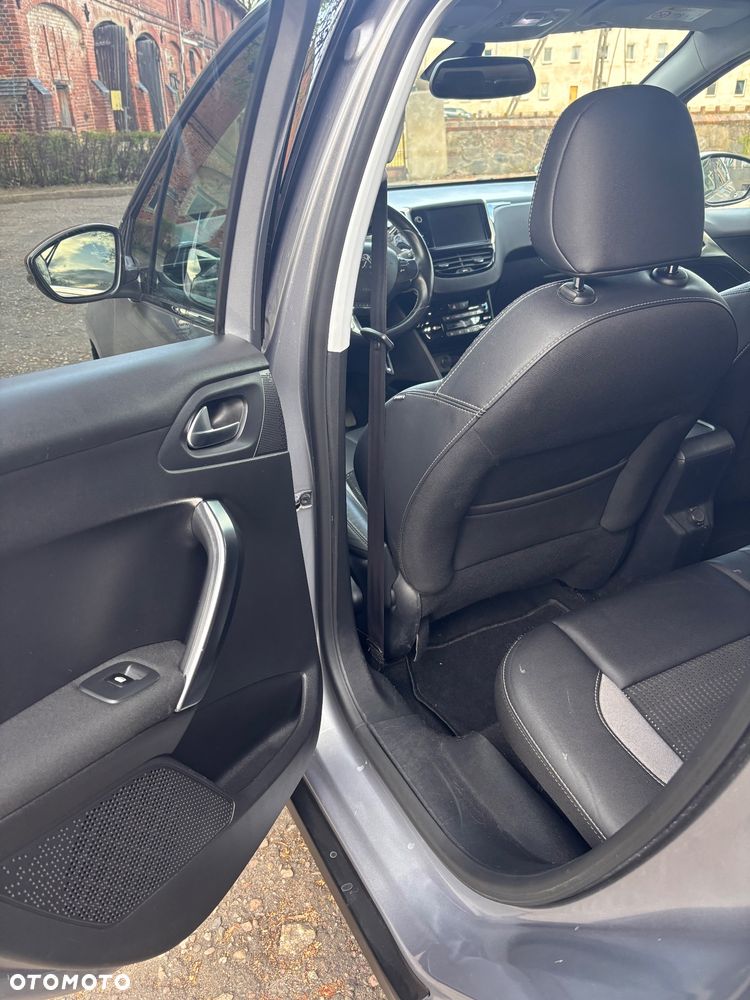 Peugeot 2008 1.2 VTi Allure - 20