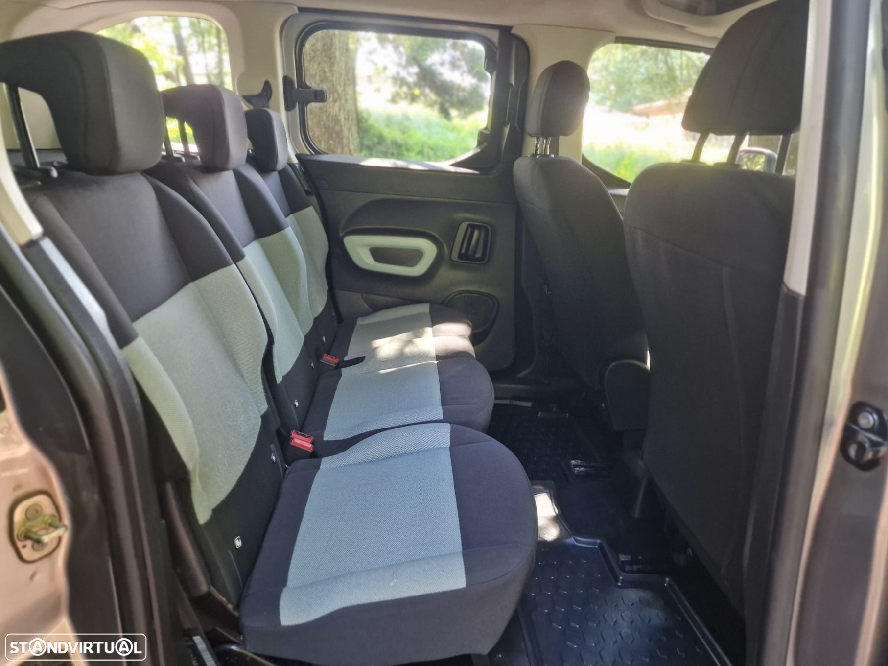 Citroën Berlingo 1.2 PureTech M Feel - 28
