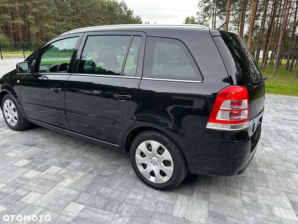 Opel Zafira 1.8 Cosmo EU5 - 9