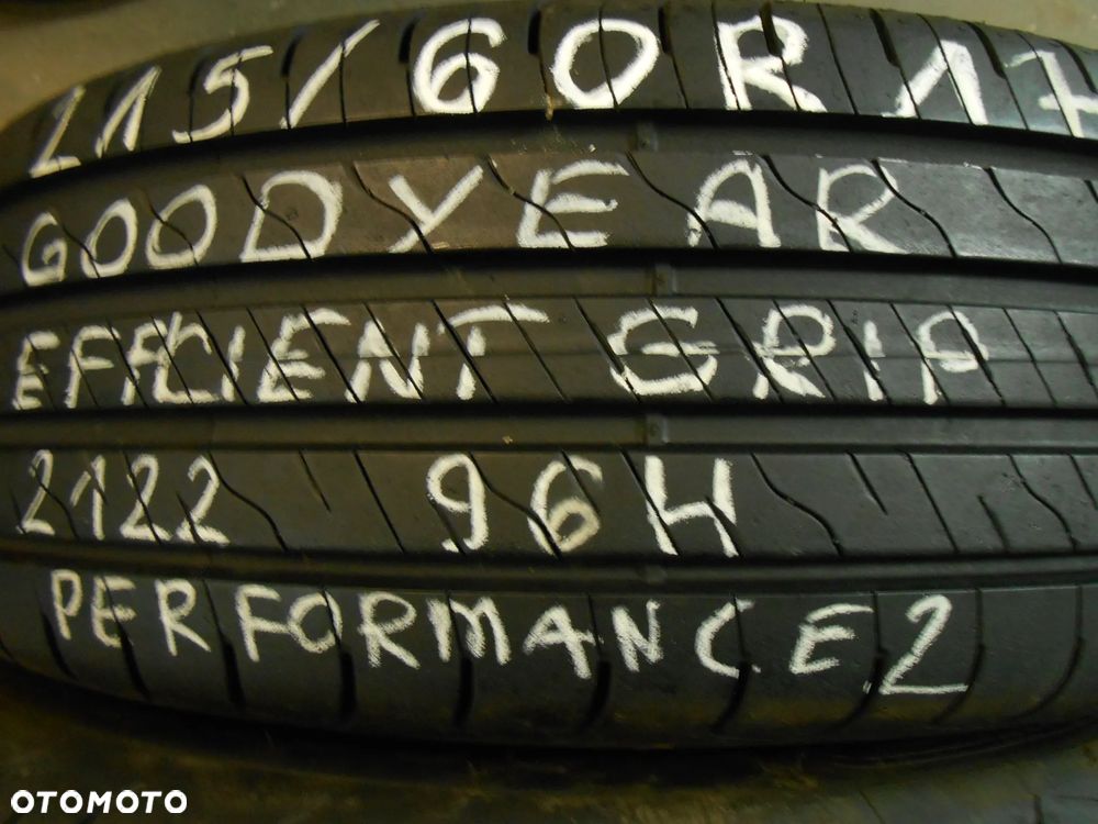 OPONY  215/60R17 GOODYEAR EFFICIENT GRIP PERFORMANCE 2 DOT 2122 8MM - 2
