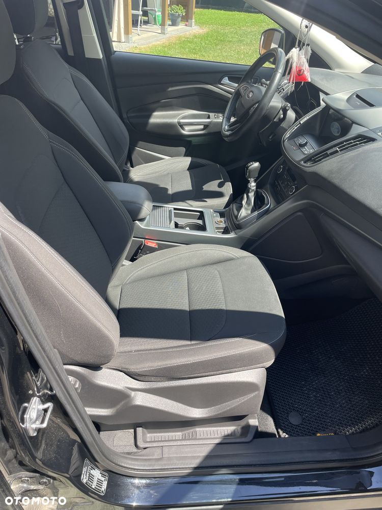 Ford Kuga - 8