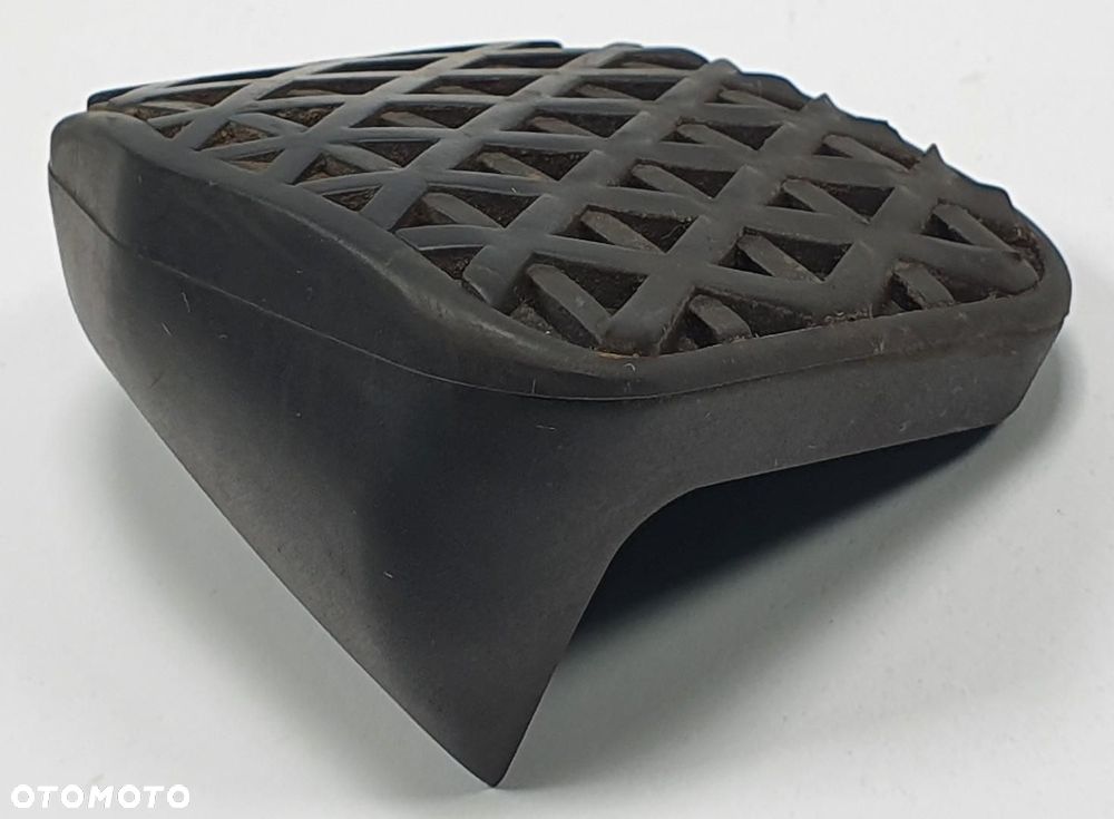 GUMA NAKŁADKA NA PEDAŁ HAMULCA BMW 3 E46 1160422 - 2