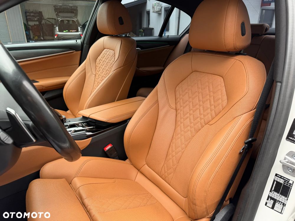 BMW Seria 5 530i mHEV M Sport sport - 13