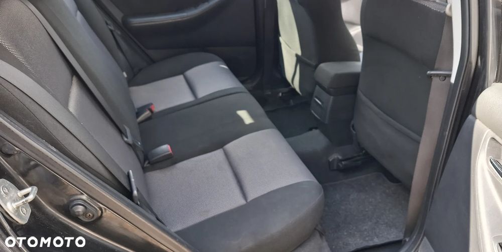 Toyota Corolla 1.6 VVT-i Sol - 10