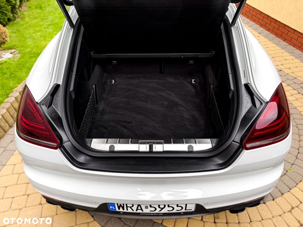 Porsche Panamera GTS PDK - 13