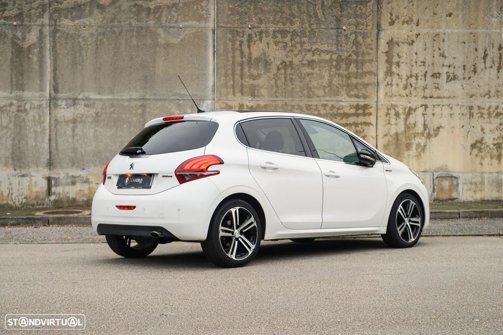 Peugeot 208 1.2 PureTech GT Line - 5
