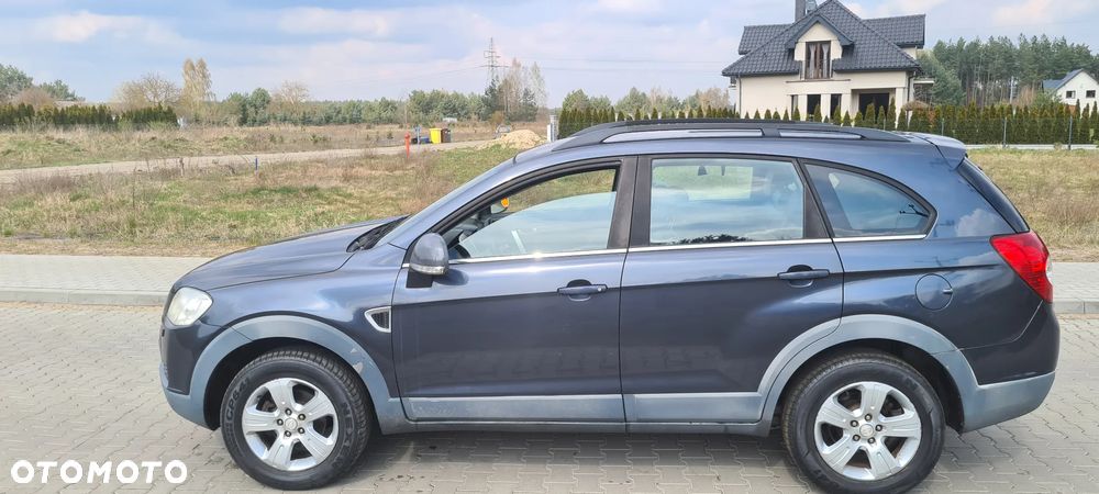 Chevrolet Captiva 2.0 4WD 7 Sitzer LT Exclusive - 3