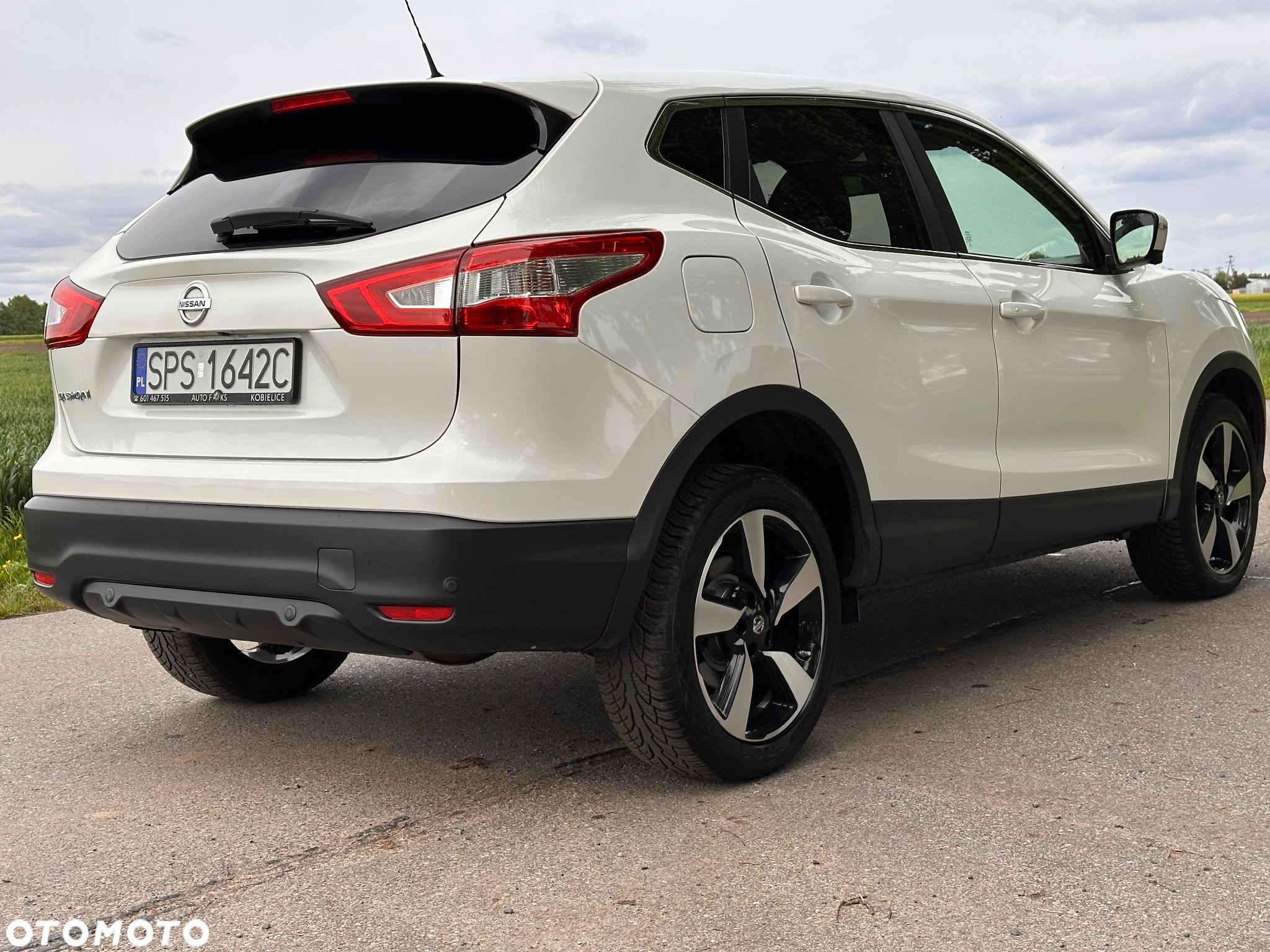 Nissan Qashqai 1.6 DIG-T N-Connecta - 8