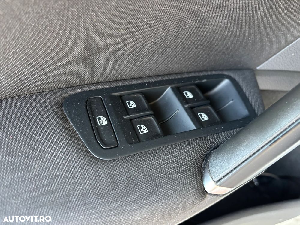 Volkswagen Golf 1.0 TSI DSG Comfortline - 18