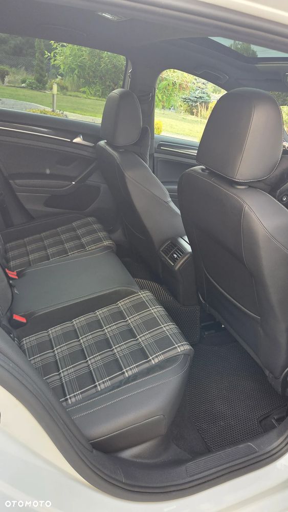 Volkswagen Golf GTD 2.0 TDI SCR DSG - 18
