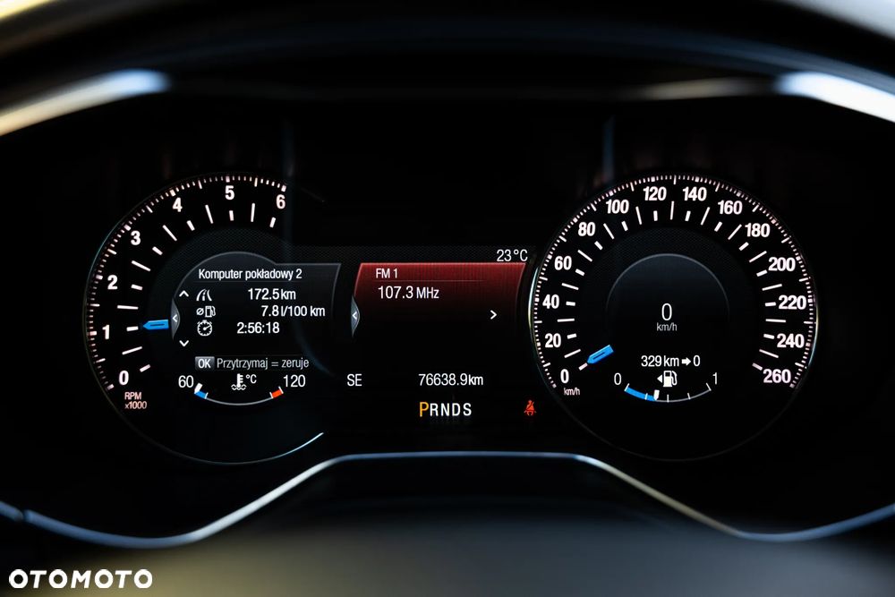 Ford Fusion 2.0 EcoBoost Titanium - 24