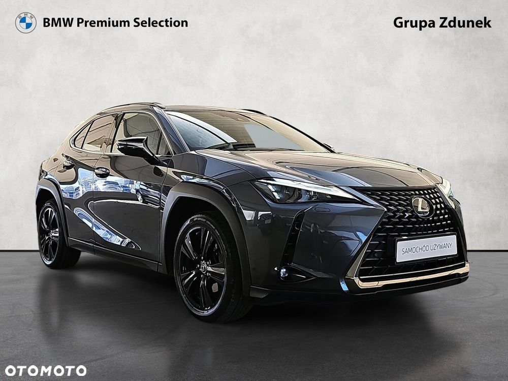 Lexus UX - 4